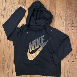 Women’s Large Nike Hoodie; don’t know what hoodie style this is; cowl’s?